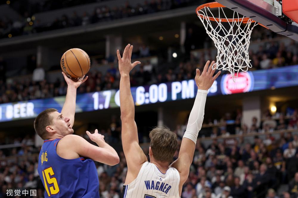 詹姆斯的伟 詹姆斯的伟