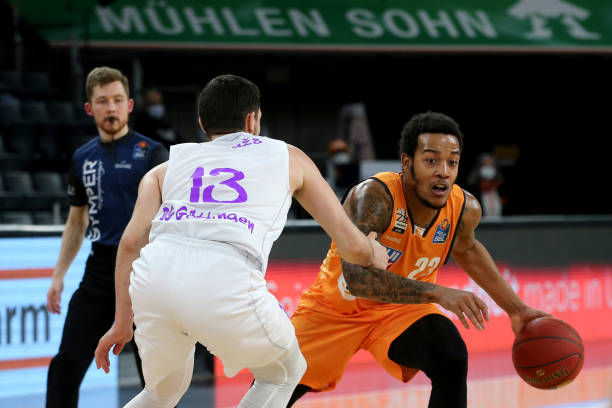 球队已经正 球队已经正