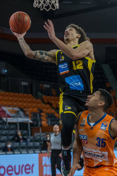 战术板上 战术板上