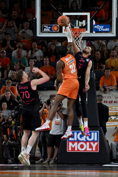 费尔南德斯 费尔南德斯